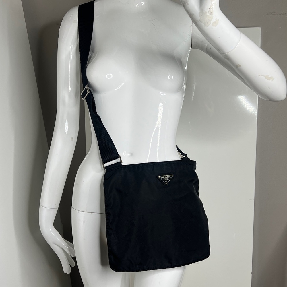 Prada Zip Top Lightweight Adjustable Single Compa… - image 1